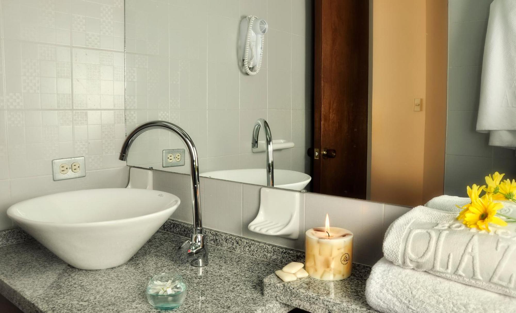 Hotel Boyaca Plaza トゥンハ エクステリア 写真